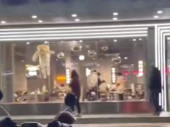 -淮城老友海鲜大咖龙虾烤吧(淮安店)