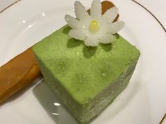 -燕庭·纯燕窝·甜品下午茶(南京西路店)