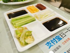 精品烤鸭-东四民芳餐厅(世茂工三店)