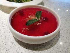 鲜火龙果冰粉-老佛爷铜炉蛙锅(海岸城店)