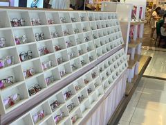 -诺柯视眼镜-蔡司依视路官方工厂店(淞南一店)
