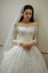 -不晚国际婚纱礼服