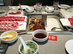 -海底捞火锅鲜切牛肉主题店(长寿路店)