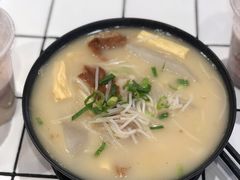 -肥汁米蘭香港米线(长宁来福士店)