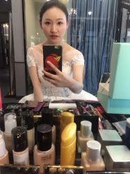 -艾米丽婚纱礼服