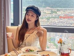 -景月阁空中食府(希尔顿酒店)