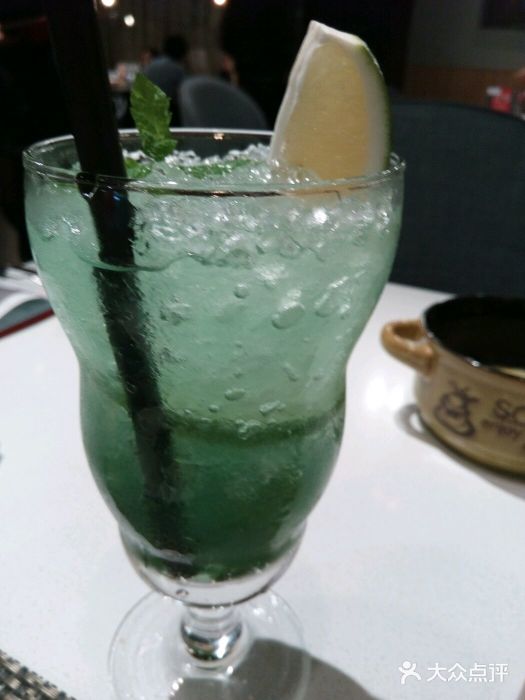 冰柠薄荷气泡饮