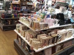 -三福时尚(三峡广场华夏银座店)
