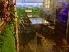 -layback cafe & bar