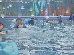 -Swim斯卫姆国际儿童游泳中心(红博中央公园店)