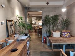 -HIGH FIVE哈福手工汉堡(桂林路店)