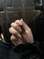-手牵手美甲