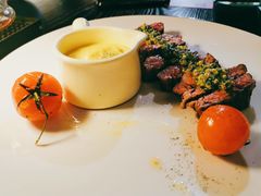 澳洲M5裙牛排配蜜制青酱及土豆泥-Let'sBURGERplus·非常创意汉堡(三里屯店)