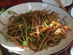 香椿苗拌豆腐丝-前门故事烤鸭店(十里河店)
