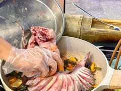 -刘姐啤酒鱼民族演艺餐厅(西街总店)