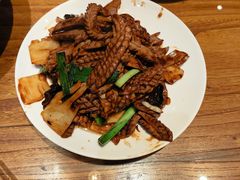 -泉畔人家·老济南经典鲁菜(大明湖店)