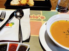 餐前面包蒜黄油-安妮意大利餐厅(国贸店)