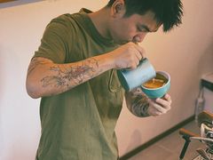 -Line 咖啡(石厦花园店)