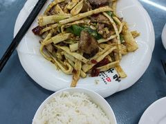 -洞背山庄(洞背院区式管理小区店)