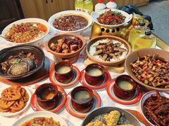 -堂瓦里·33年传统赣菜(第一街区店)