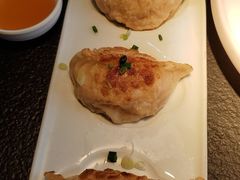 -蝴蝶里·粤菜·点心(龙湖天街&滨江店)