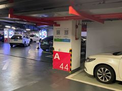-美罗城停车场