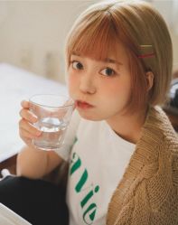 -东方美妍小鹏造型