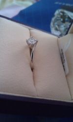 -威德钻石-克拉钻大本营(南京东路店)