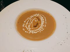松露蘑菇奶油汤-C&R西班牙餐厅