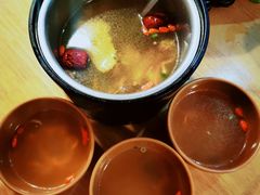 滋补虫草花炖鸡汤-小六汤包(万和城店)