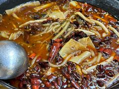 -鸿顺老铁锅美蛙鱼府(解放碑店)