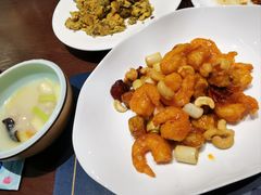 -湖畔鲁菜·二十年老字号餐厅(大明湖店)