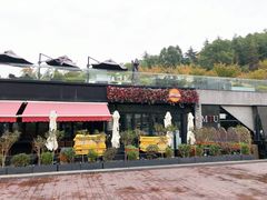 -UNI UNI(环亚凯瑟琳店)