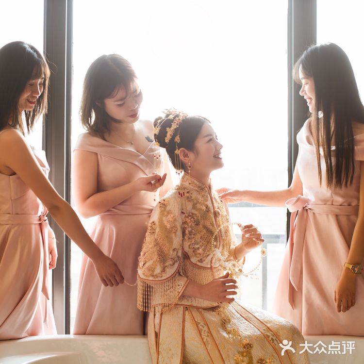 萧山婚纱礼服##香槟色马来褂