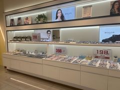 -J-Optical佳视明眼镜·蔡司视觉(青岛金茂览秀城店)