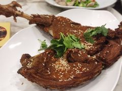 桃园古法烤羊腿-桃园农庄烤全羊(江秋路店)