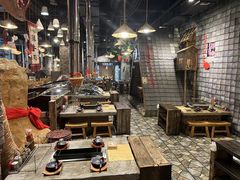 大堂-破瓦寒窑·地摊烤羊排