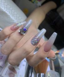 -悦指间美甲美睫