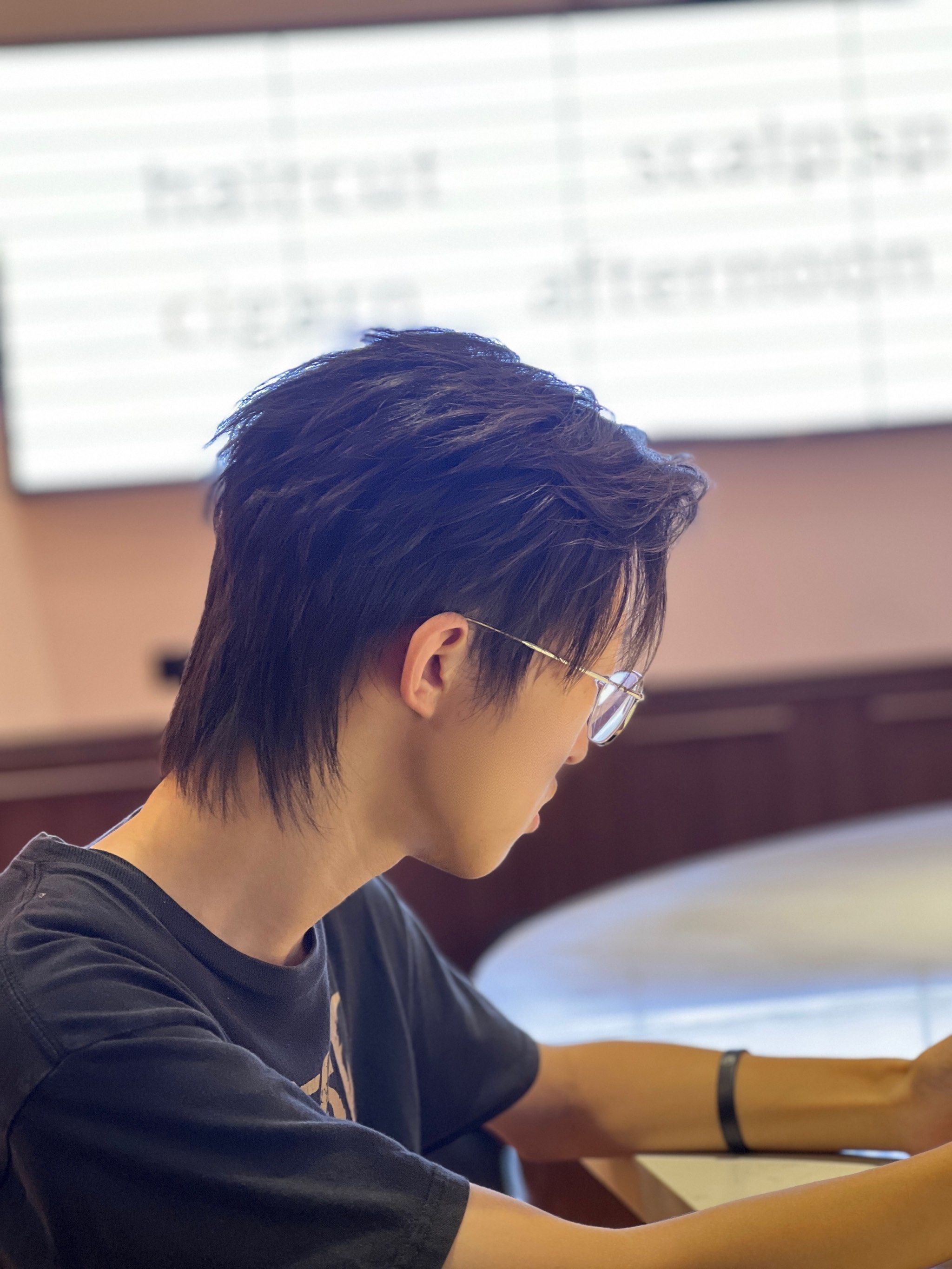 狼尾发型超帅气