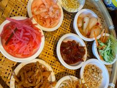 -包整·丝娃娃(一览甲秀楼风景店)