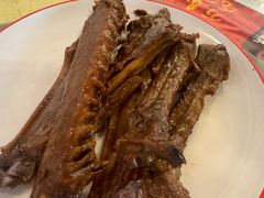 秘制鹅翅-老鼎万春卤菜(五代传承创始老店)