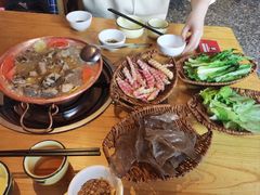 -阿婆情腊排骨火锅(金虹路店)