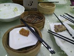 -东豪园林海鲜酒家(南港路辅路店)