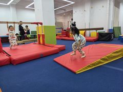 -蜩动儿童运动成长馆(恒生万鹂广场店)