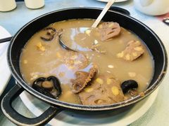 章鱼煲淋酿莲藕-六婶西关小厨(光塔路店)