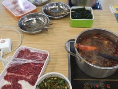 -杨老板·海鲜集市火锅·鲜切牛肉(中防万宝店)