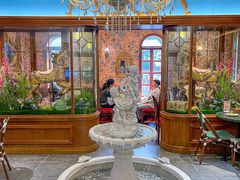-秘密旅行Bonjour(黑金冠 江南西店)