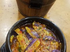 -石磨豆花家常菜·牦牛排土火锅