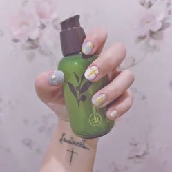 -进巍美甲美睫店