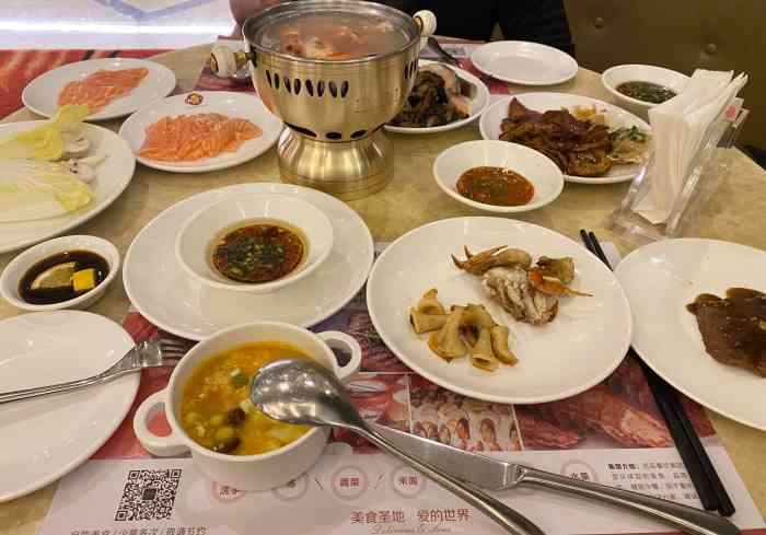 芭菲盛宴(解放碑英利国际店)-"大太阳,爬完南山回来又饿又累又热,就想